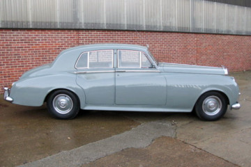 The Bentley Bar Car was a 1956 Bentley S1 saloon.