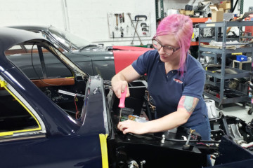 Kira Mundhenk: Auto Restoration Apprentice